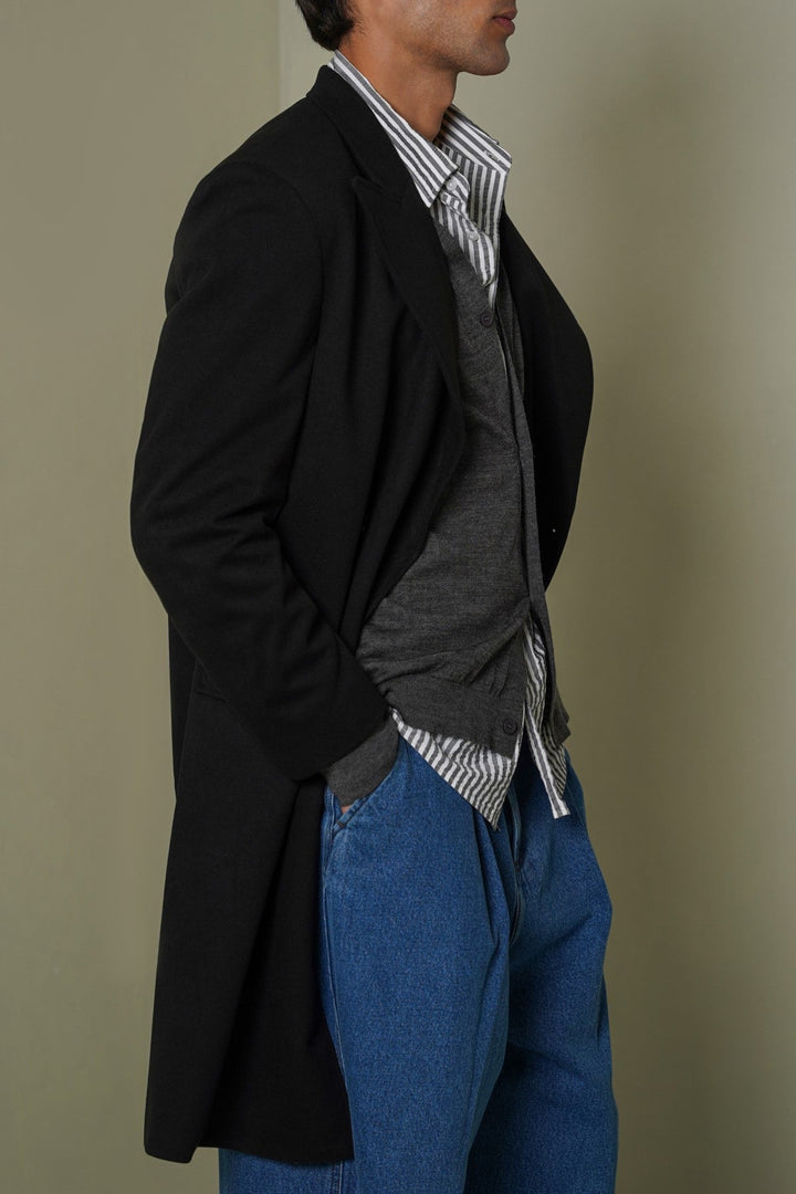 BLACK DOUBLE BREASTED OVERCOAT