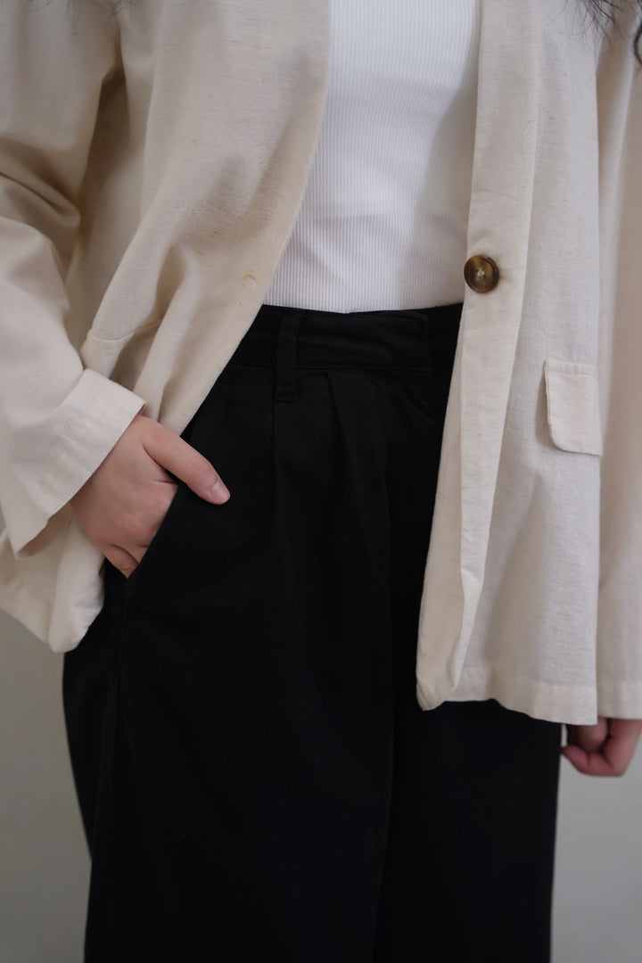 BLACK MOM  STRAIGHT PANTS
