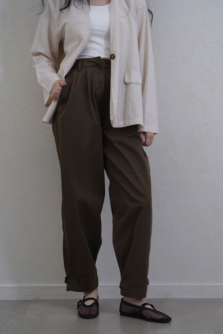 OLIVE MOM  STRAIGHT PANTS