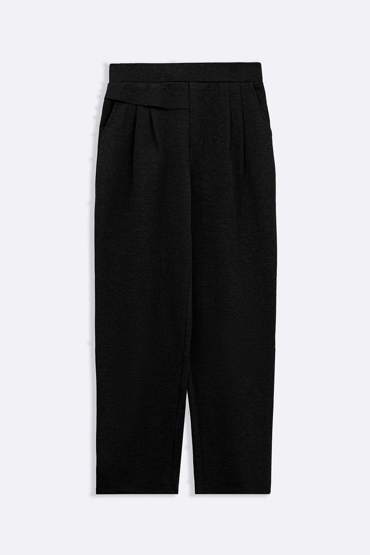 BLACK STRETCHY PLEATED TROUSERS