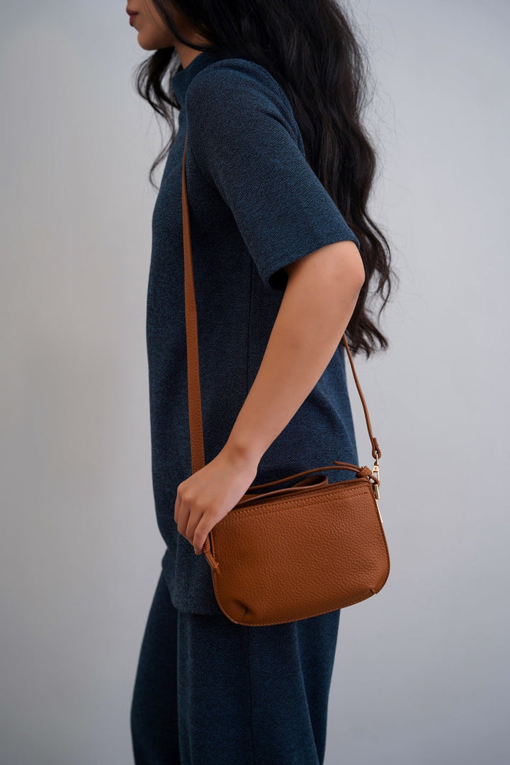 TAN BUTTER CROSSBODY BAG