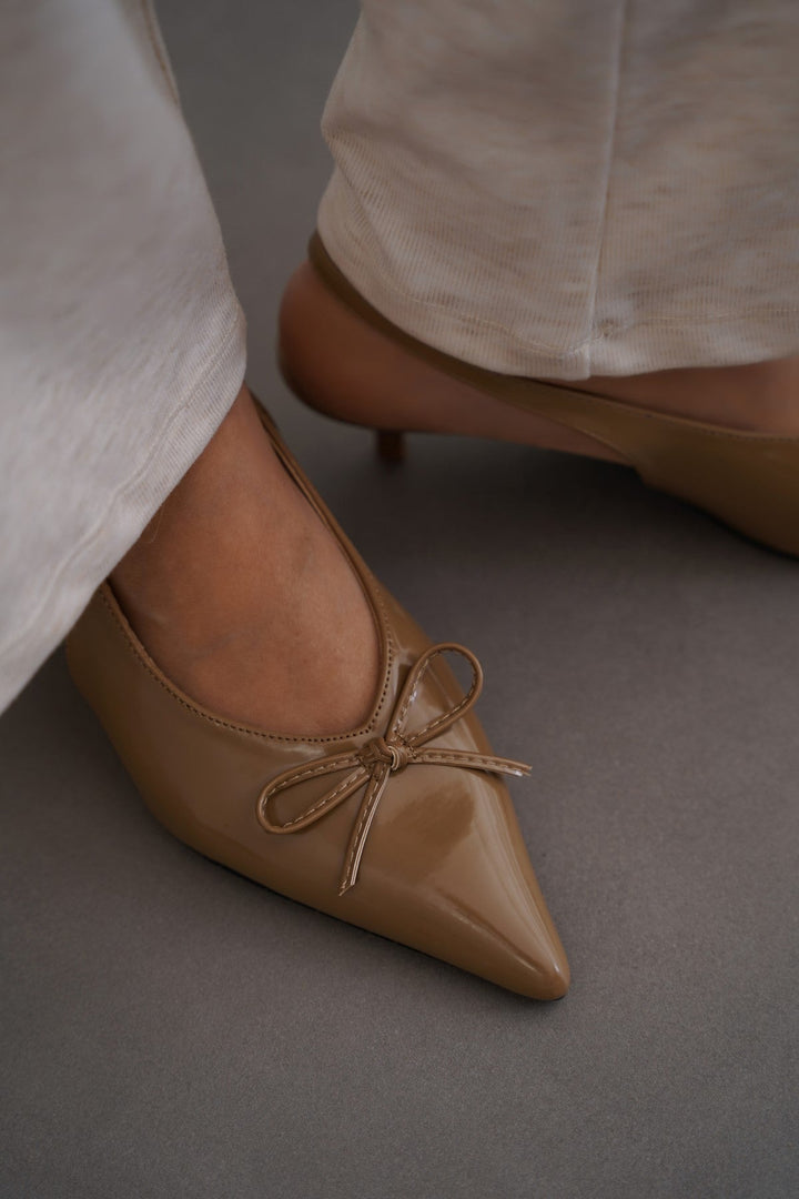 KHAKI BOW CHARM HEELS