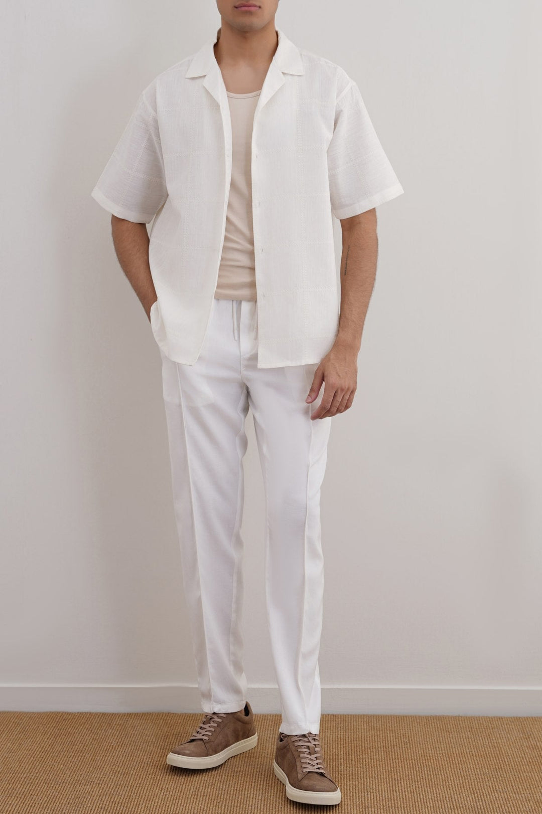 WHITE TAPERED PANTS