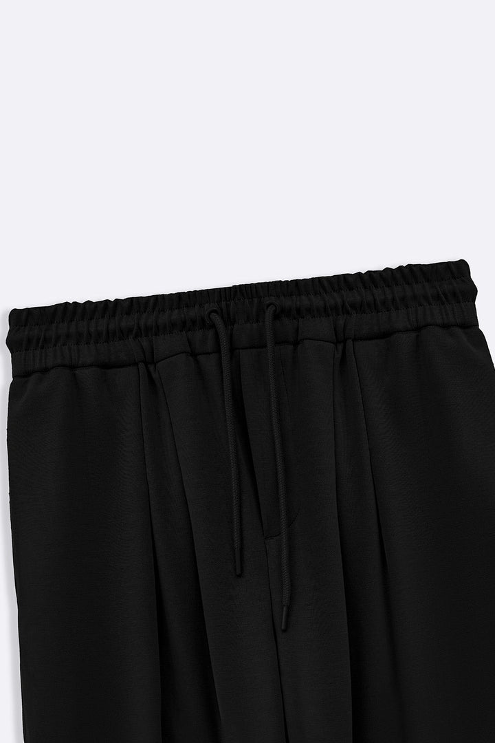 BLACK KNITTED EASY SHORTS