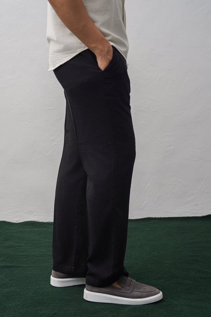 BLACK RELAXED TROUSERS