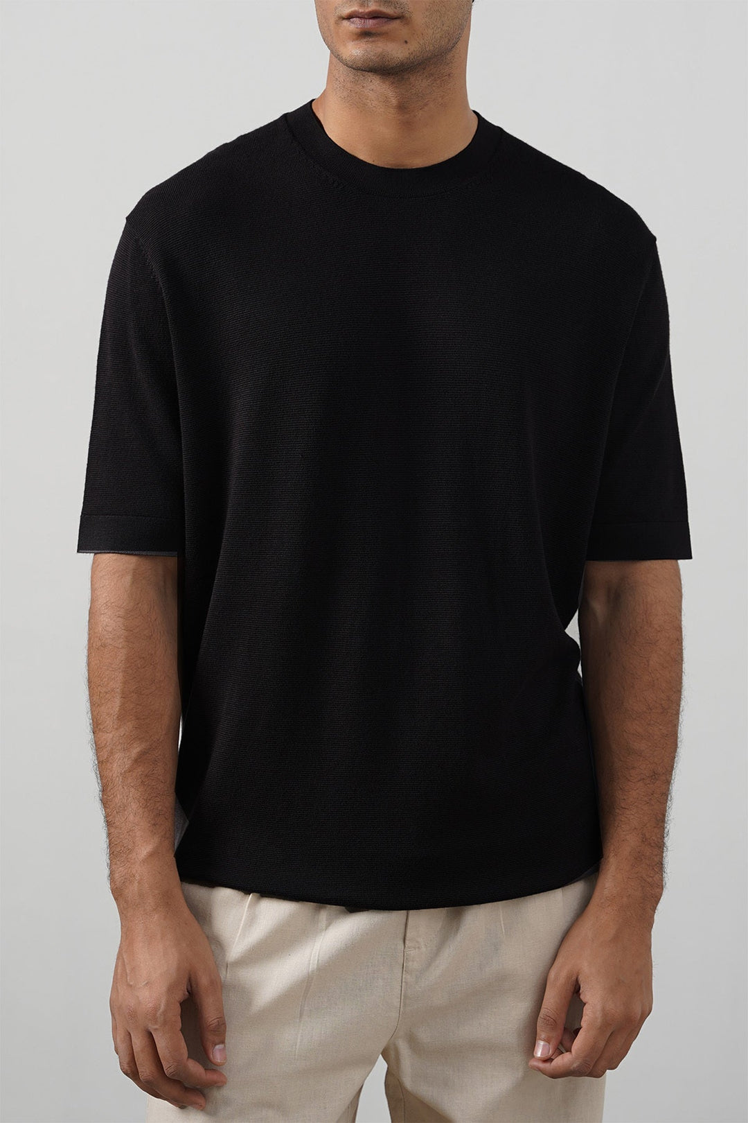 BLACK SOFT KNIT TEE