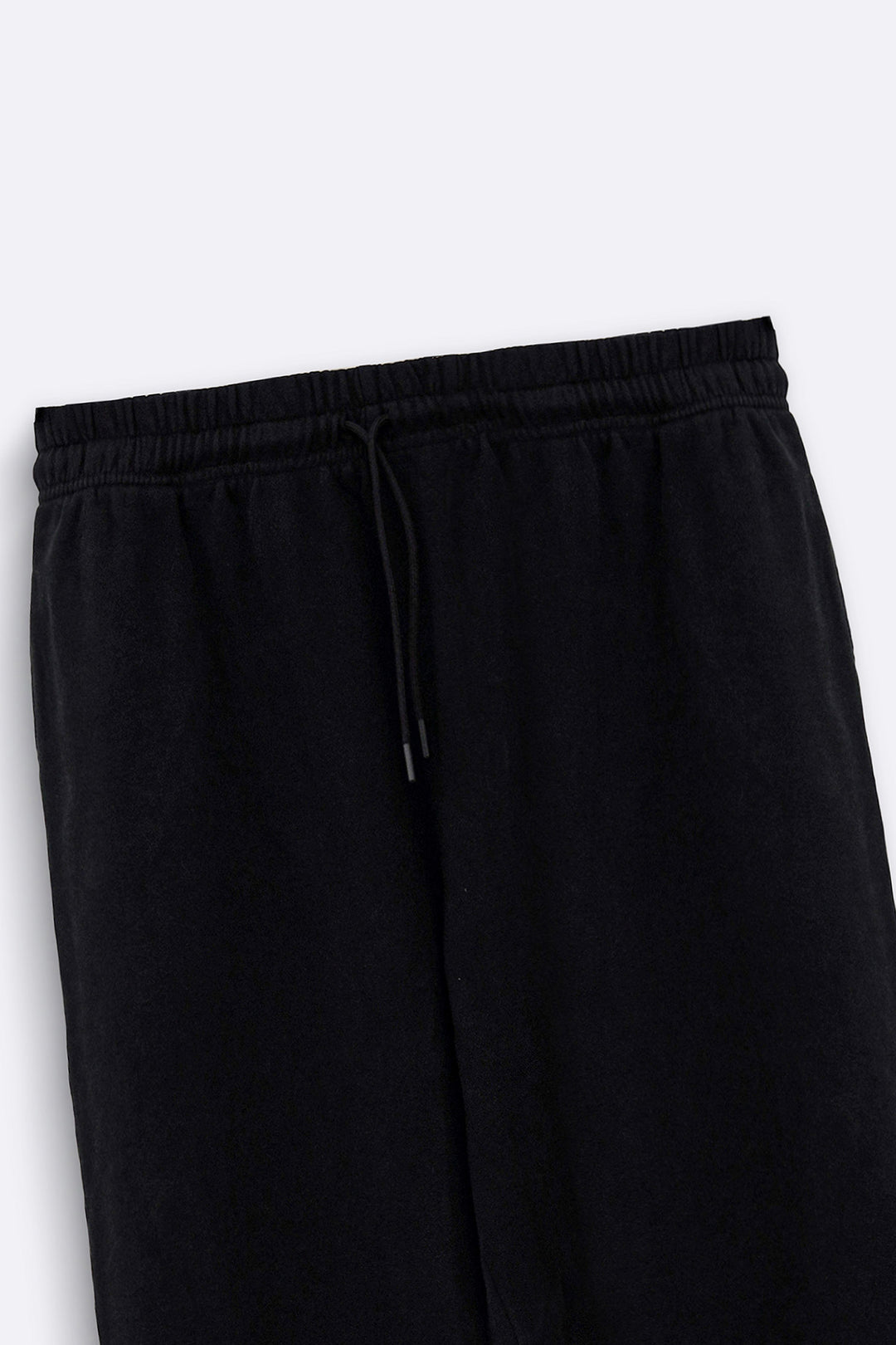 BLACK MINIMAL STRAIGHT LEG PANTS