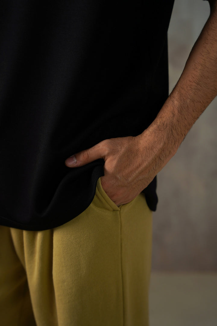 MINIMAL STRAIGHT-LEG PANTS
