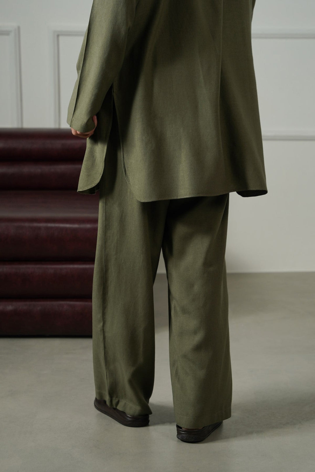 OLIVE LINEN BLEND RELAXED TROUSERS