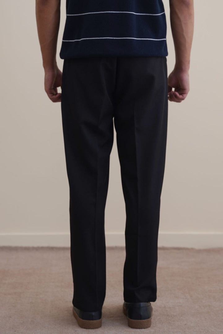 BLACK COIN POCKET DETAIL PANTS