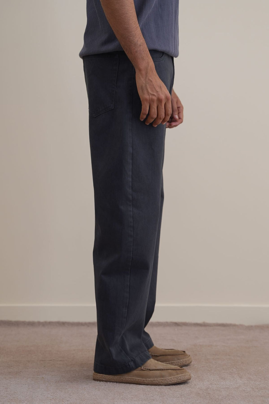 GREY TWILL BARREL JEANS