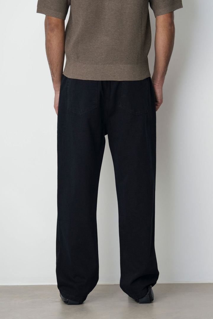 BLACK ELASTICATED WAIST JEANS