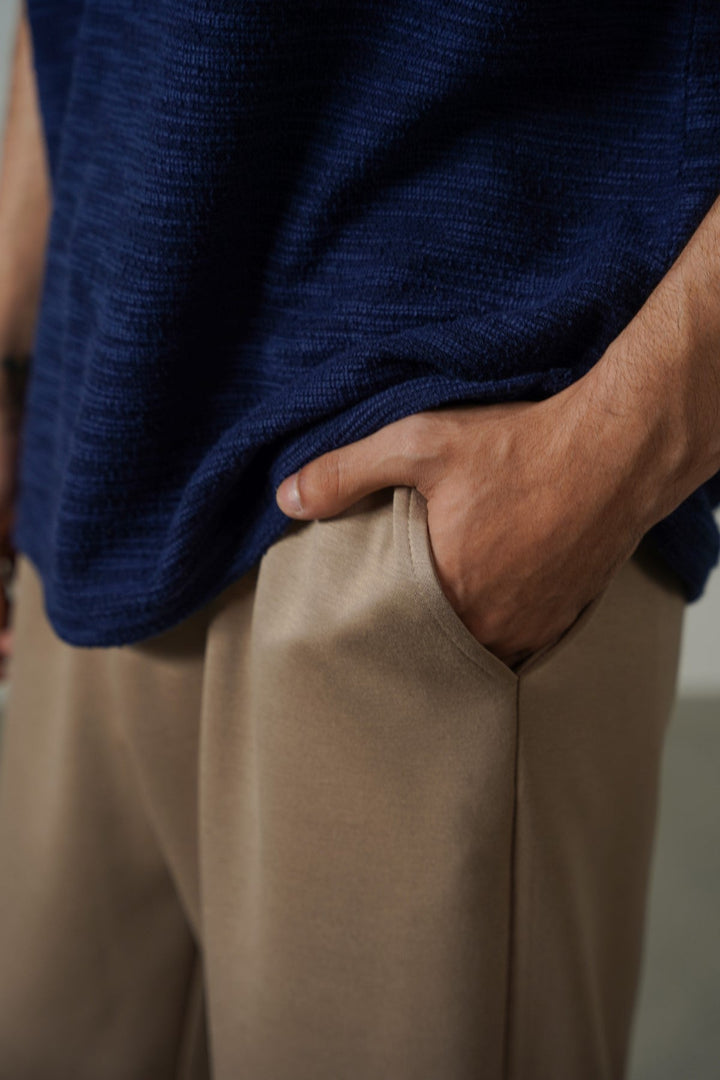 KHAKI COMFORT STRAIGHT PANTS