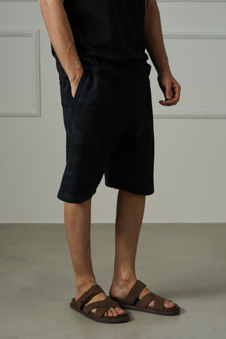 BLACK CAMO TEXTURED SHORTS