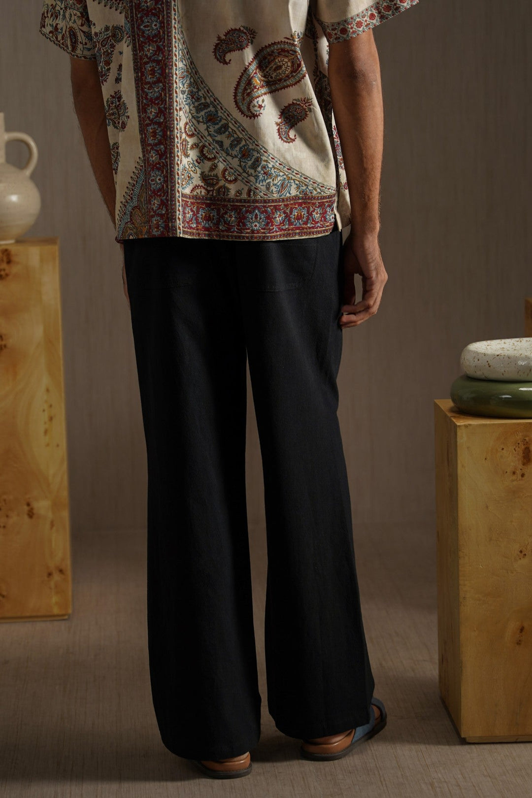 BLACK POCKET TRIM PANTS