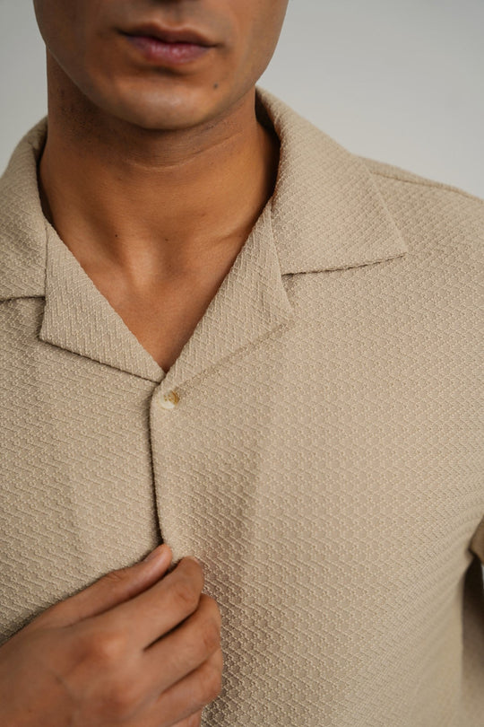 BEIGE SUMMER KNIT BUTTON DOWN