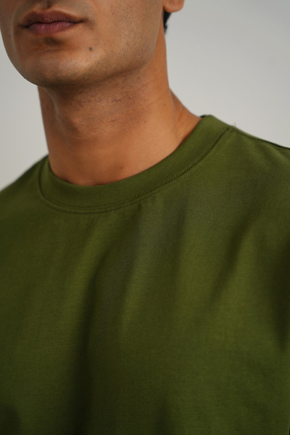 OLIVE EVERYDAY COMFORT TEE