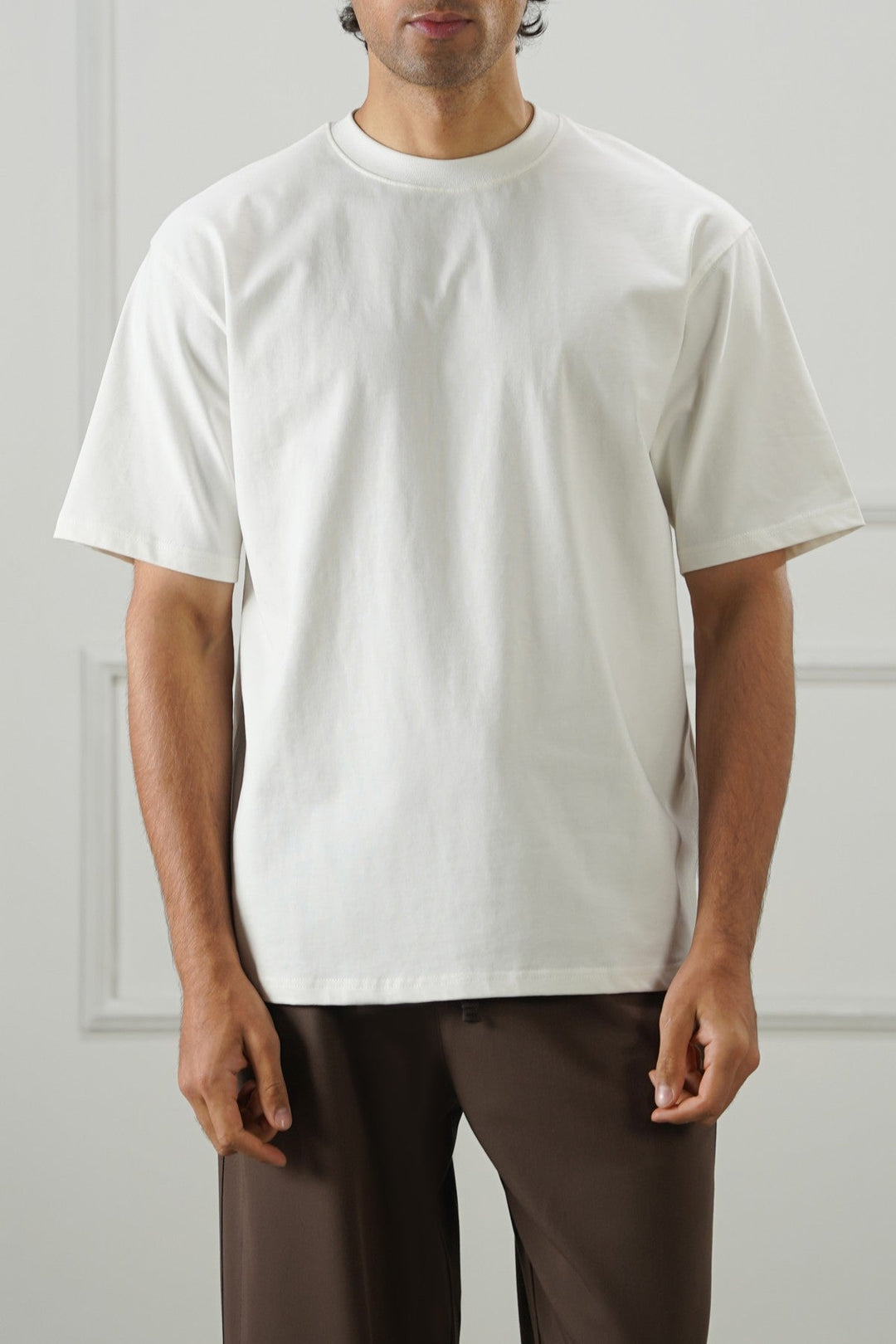 WHITE EVERYDAY COMFORT TEE