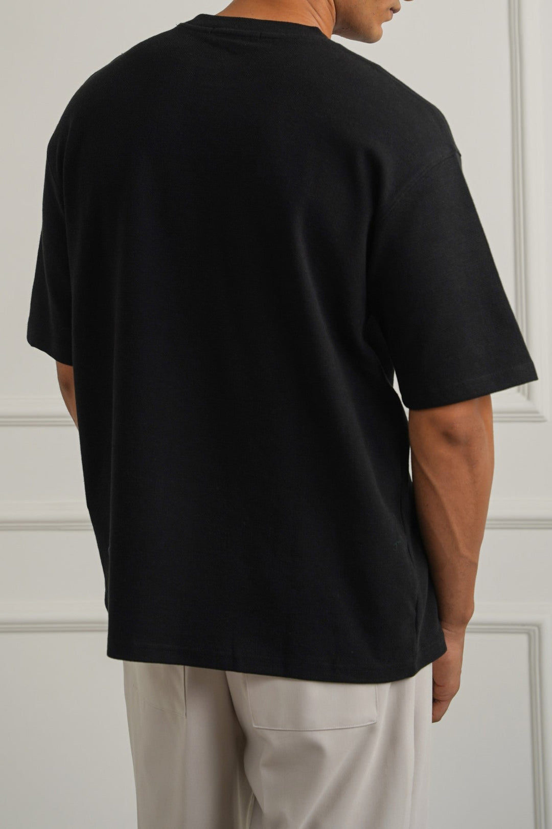BLACK CLASSIC TEXTURED TEE
