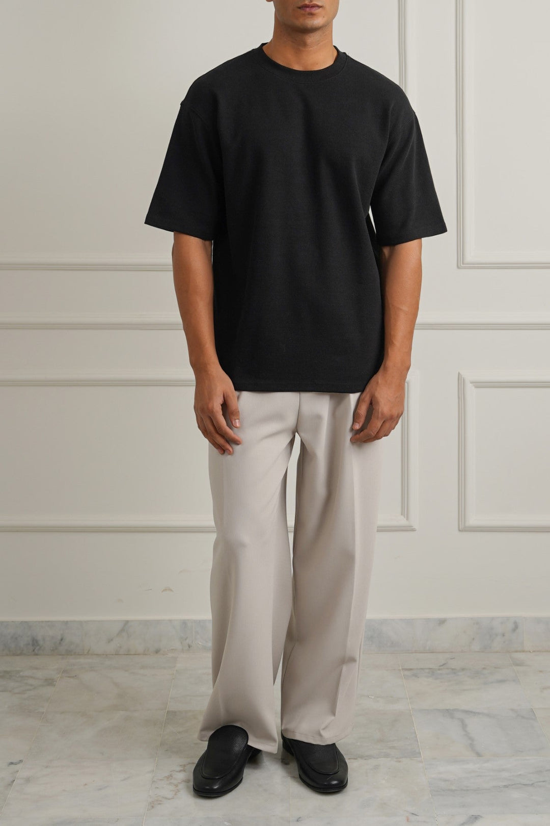BLACK CLASSIC TEXTURED TEE