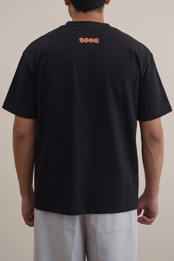 BLACK JALEBI TEE