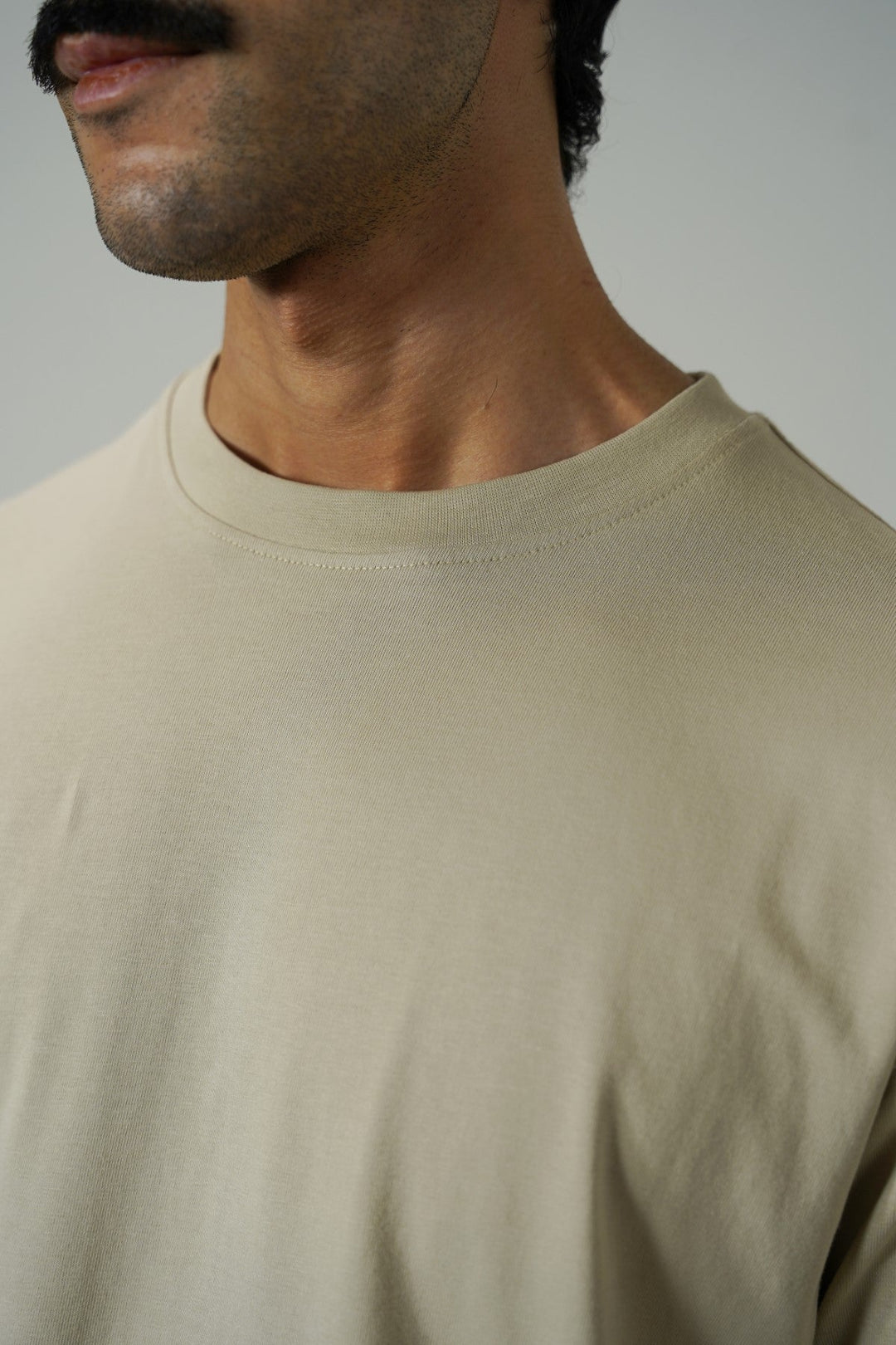 BEIGE ESSENTIAL CREW NECK TEE