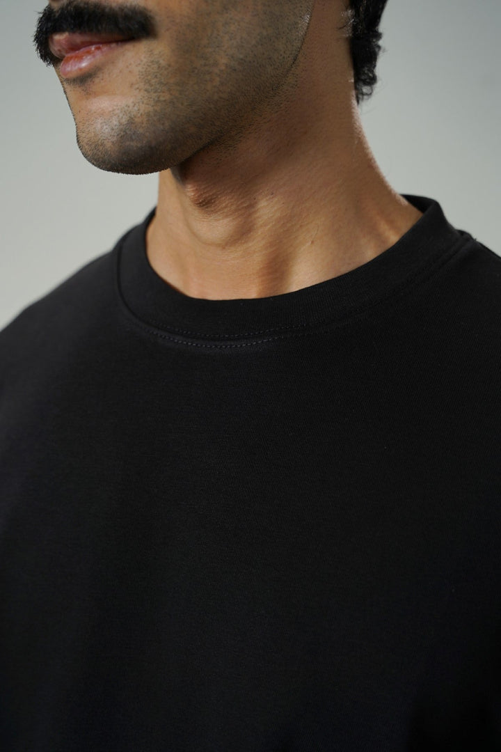 BLACK BASIC RIBBED TEE