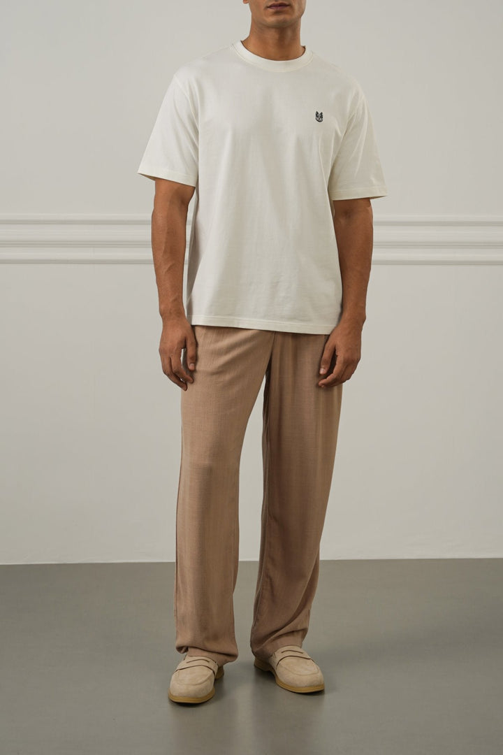WHITE EMBROIDERED LOGO TEE
