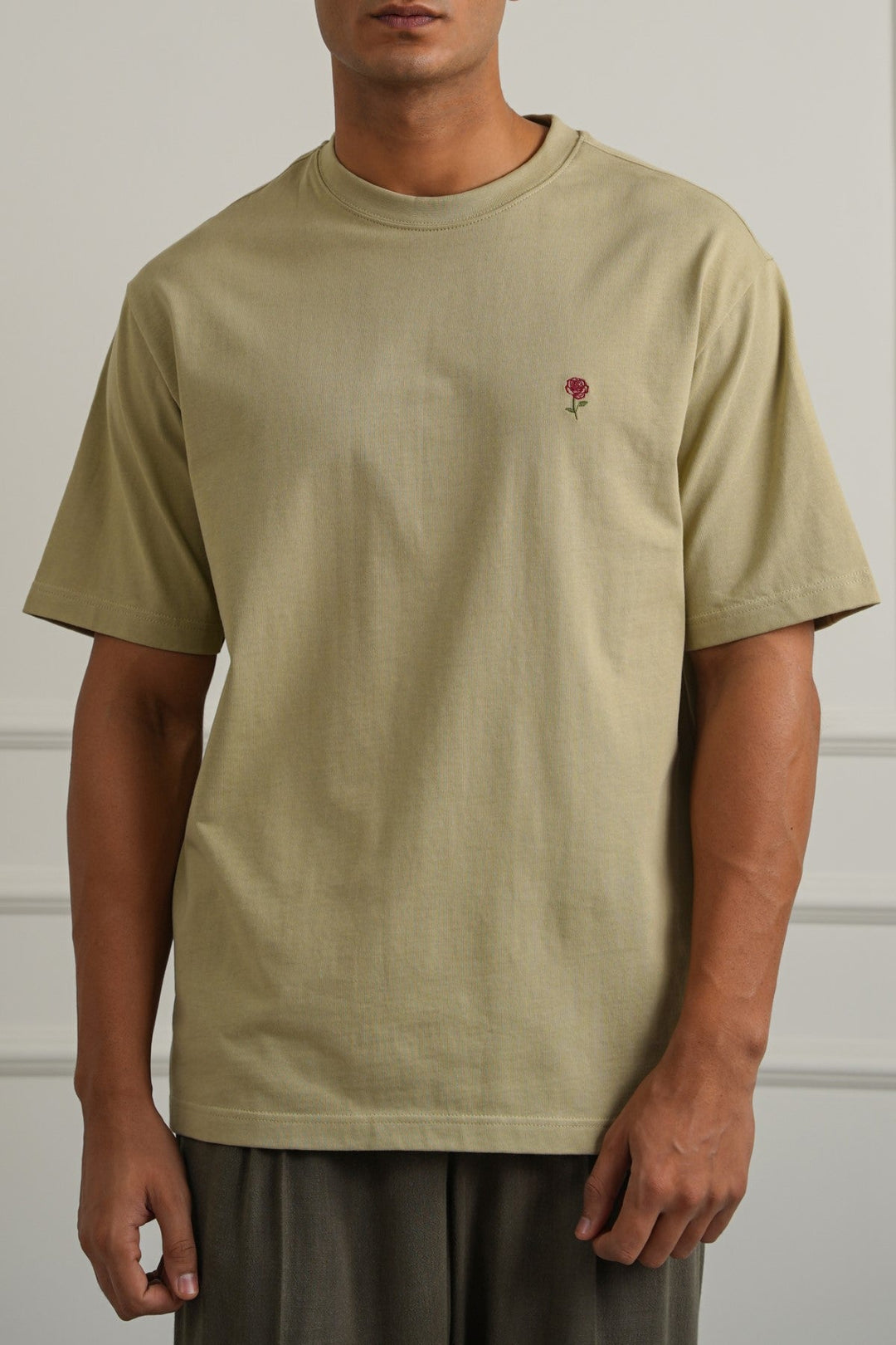 LIGHT GREEN ROSE GRAPHIC TEE