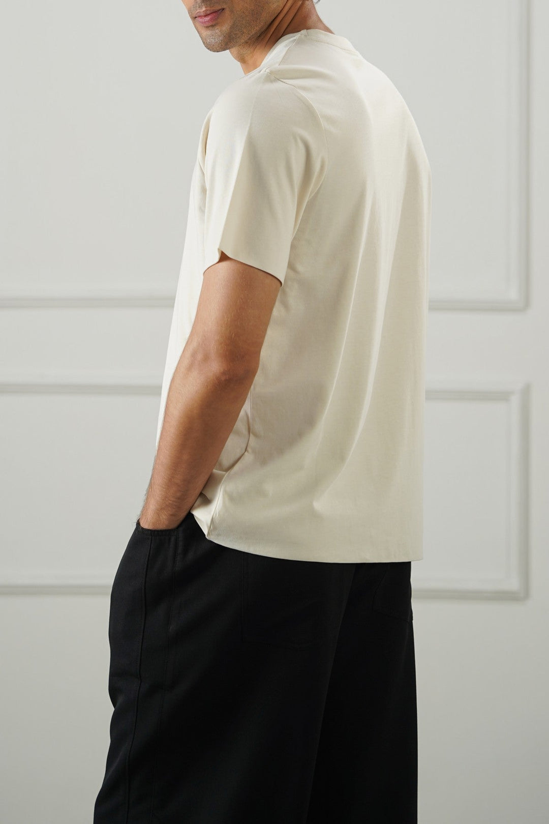 OFF WHITE SEAMLESS DOUBLE-LAYERED TEE