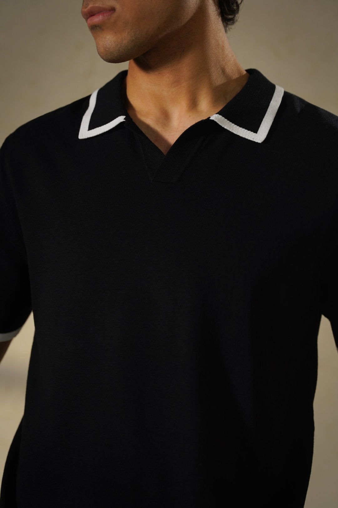 BLACK EASY KNIT POLO