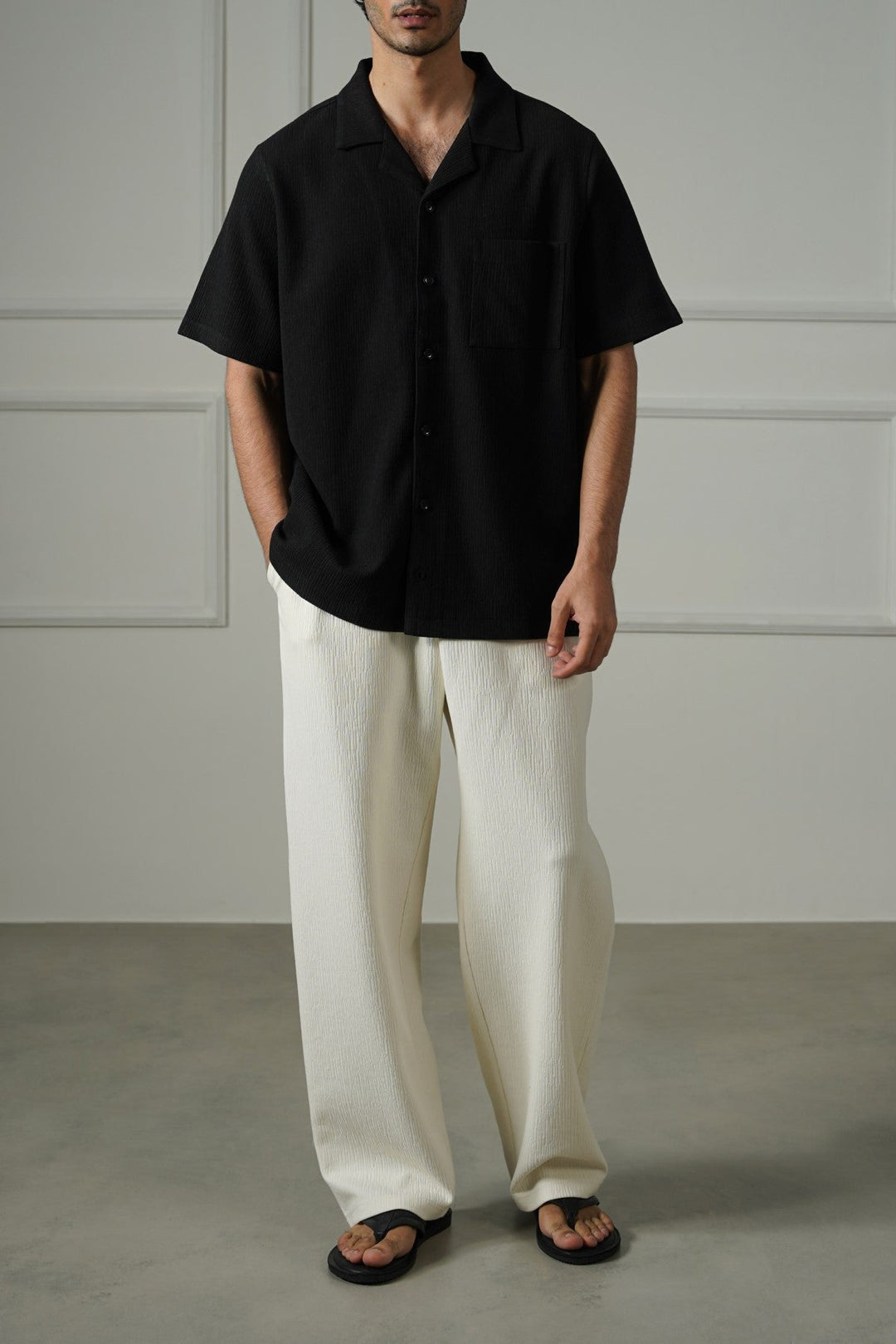 BLACK TEXTURED KNITTED SHIRT