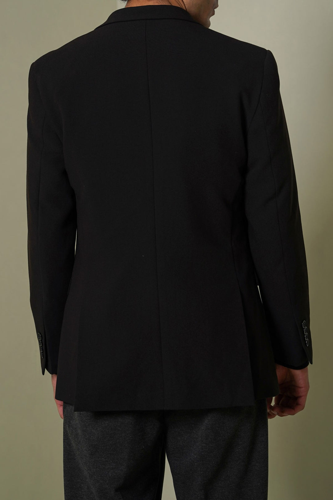 BLACK TAILORED FIT BLAZER