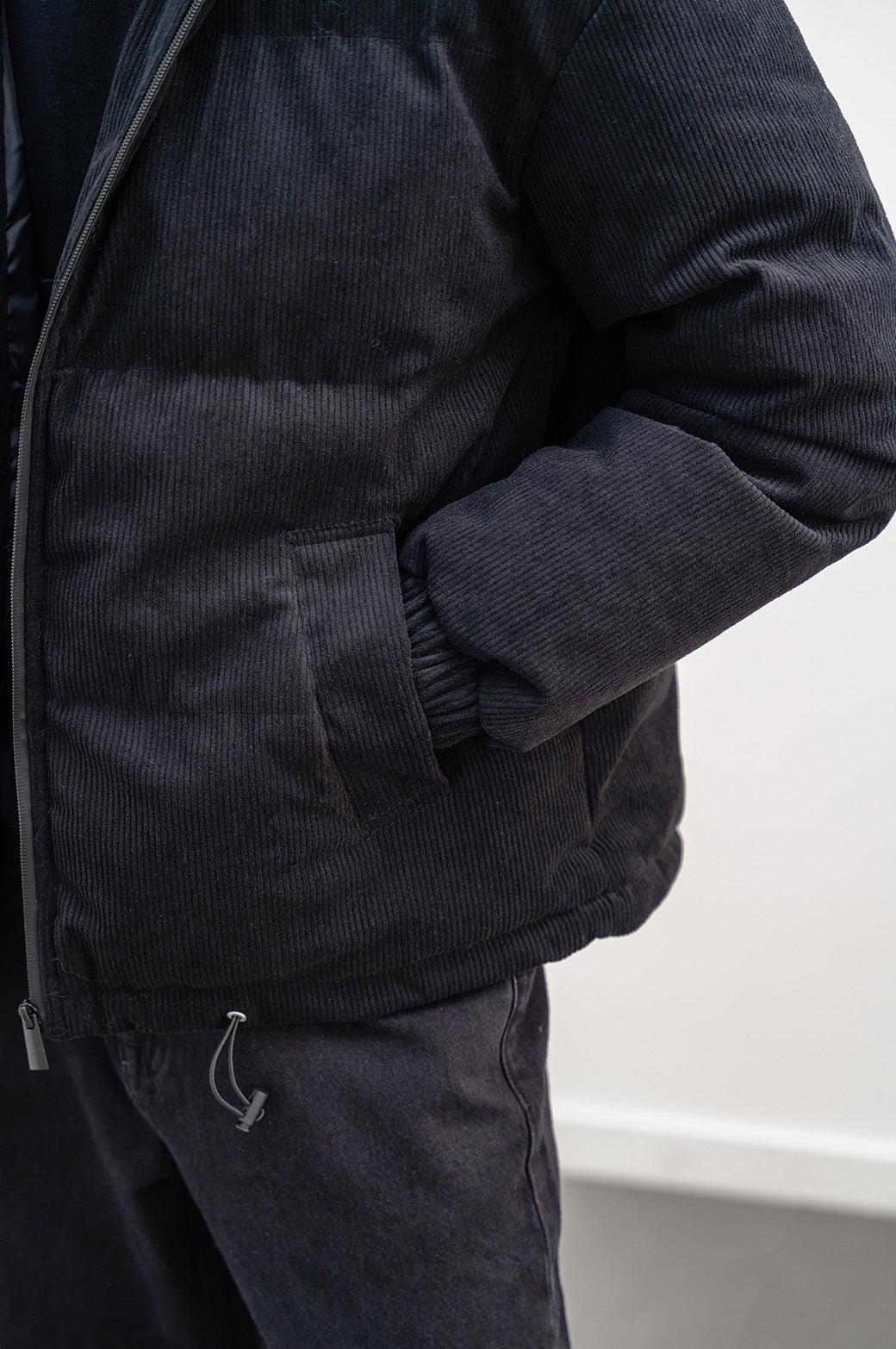 BLACK CORDUROY PUFFER JACKET