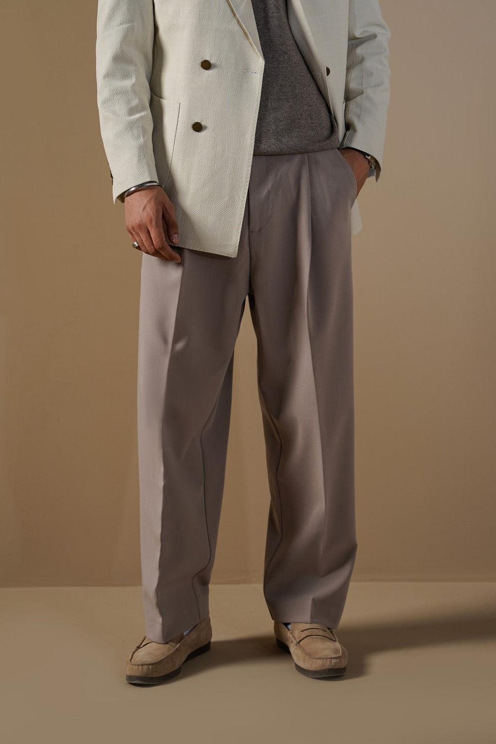BEIGE 3D PLEATED PANTS