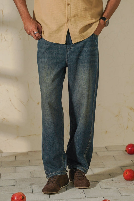 LIGHT BLUE RELAXED JEANS