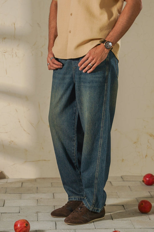 LIGHT BLUE RELAXED JEANS