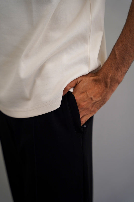 BLACK STRAIGHT KNITTED PANTS
