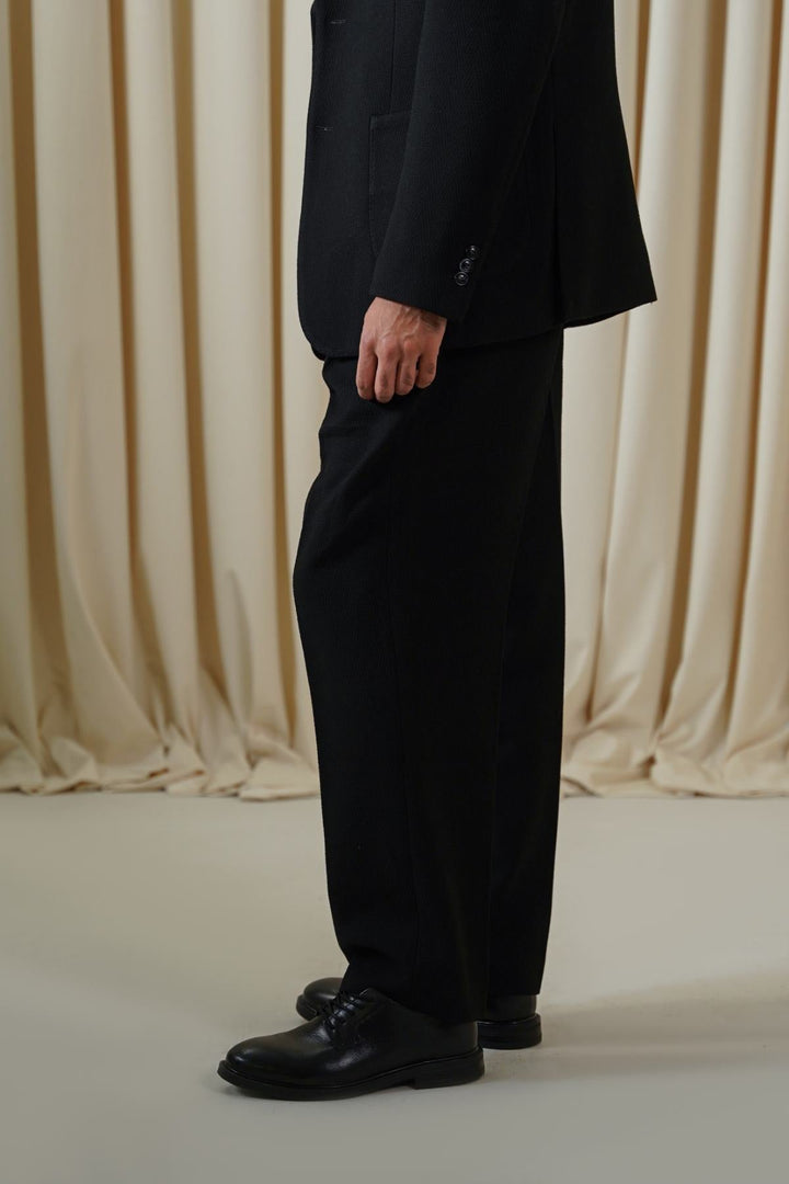 BLACK TEXTURED ADJUSTABLE PANTS