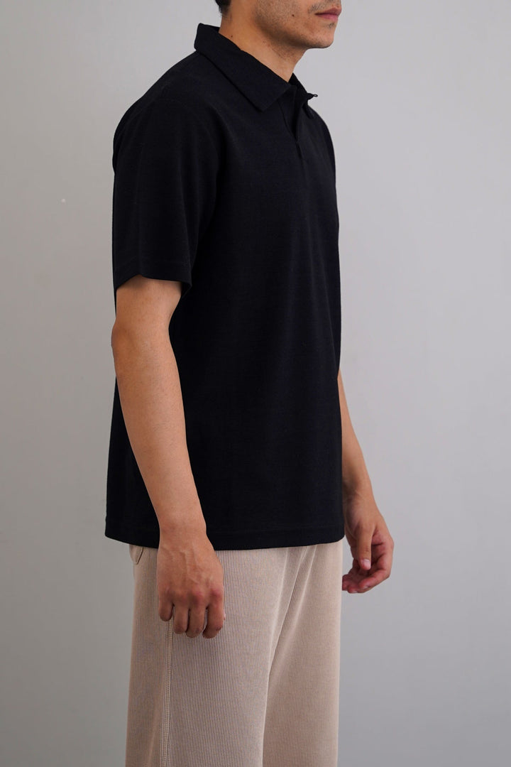 BLACK TEXTURED ESSENTIAL POLO