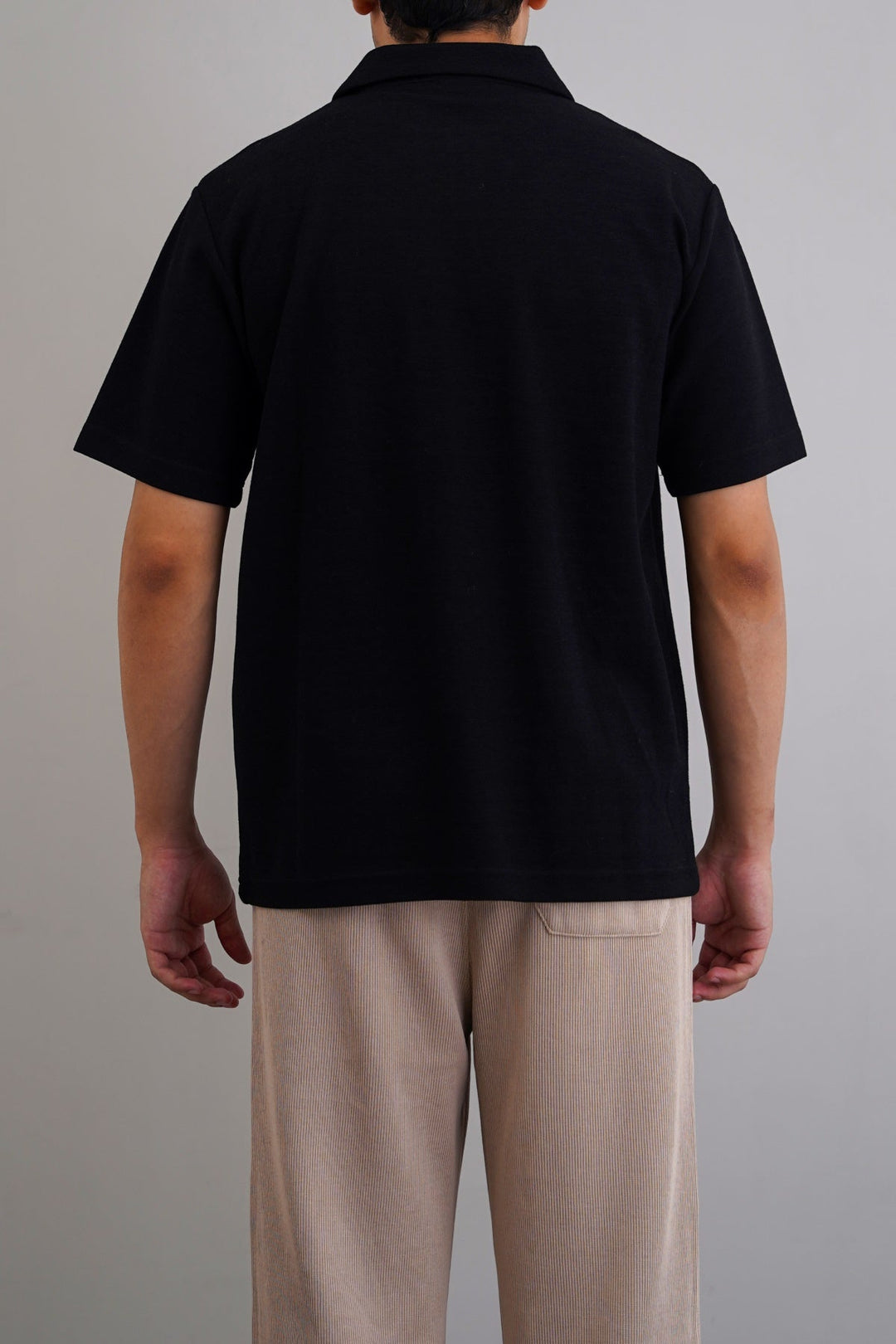 BLACK TEXTURED ESSENTIAL POLO