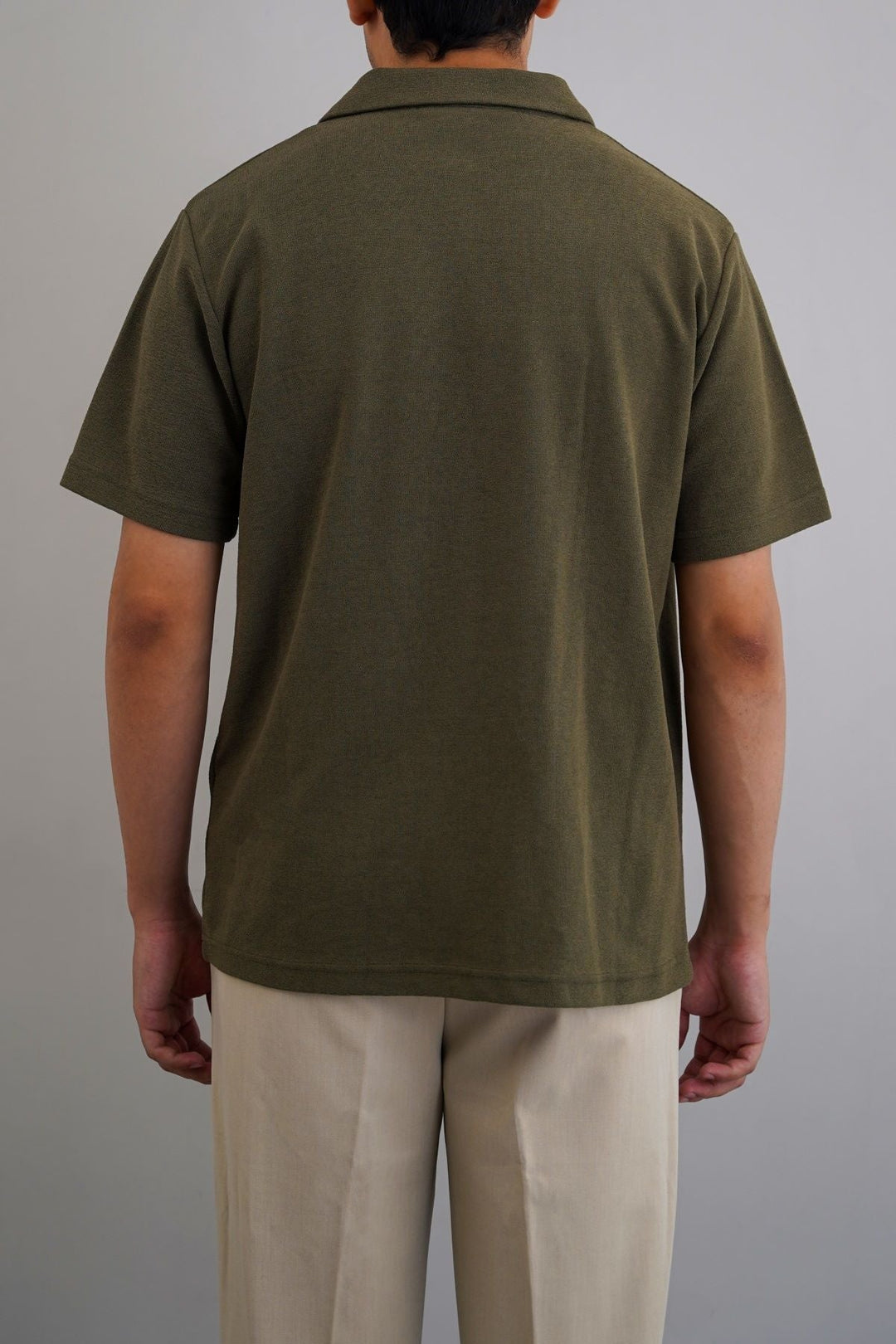 OLIVE TEXTURED ESSENTIAL POLO