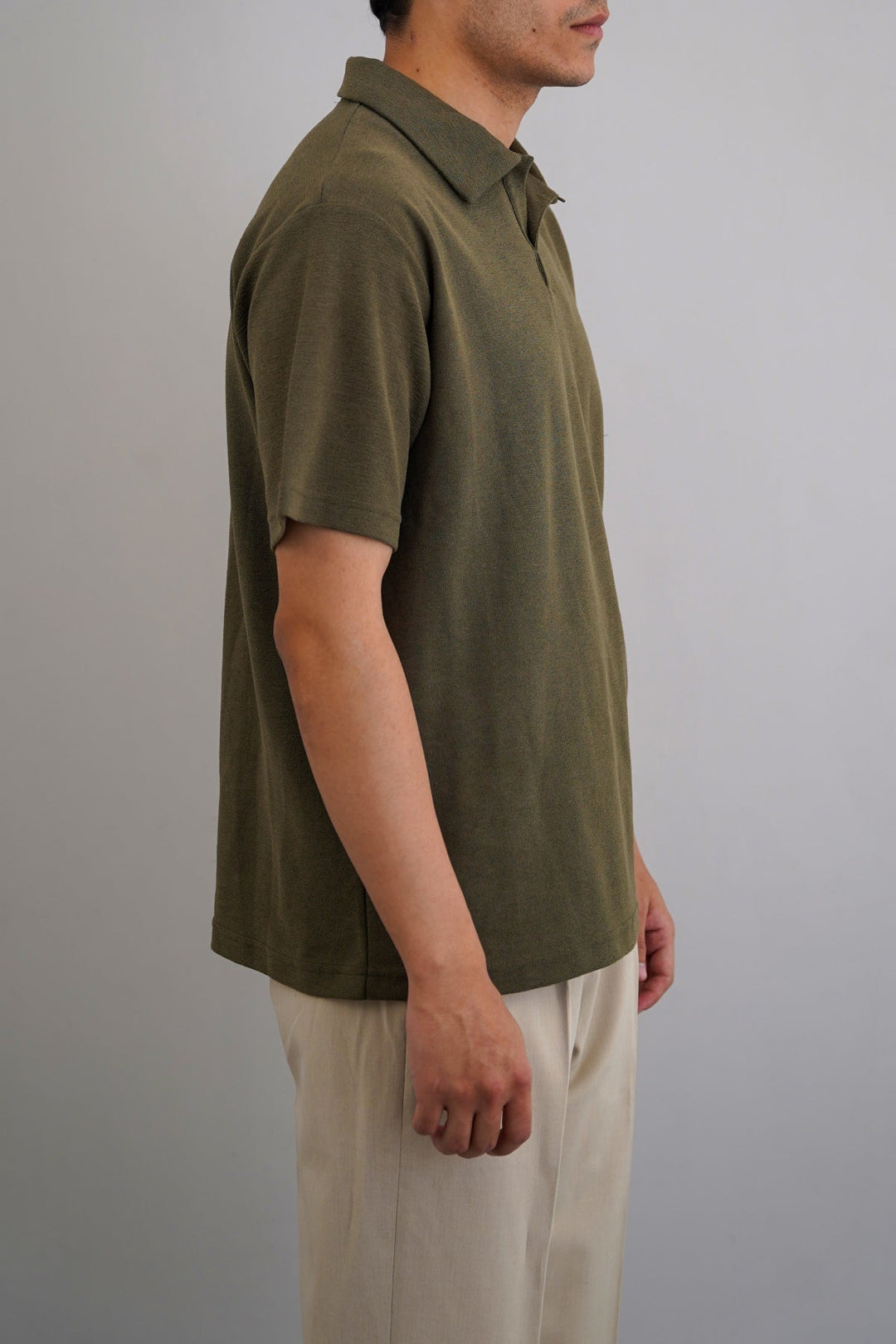 OLIVE TEXTURED ESSENTIAL POLO