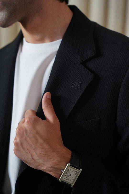 BLACK SMART TWO-BUTTON BLAZER