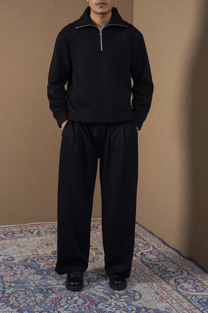 BLACK FIELD DAY SWEATSHIRT