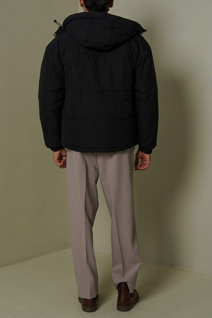 BLACK HOODED PUFFER JACKET