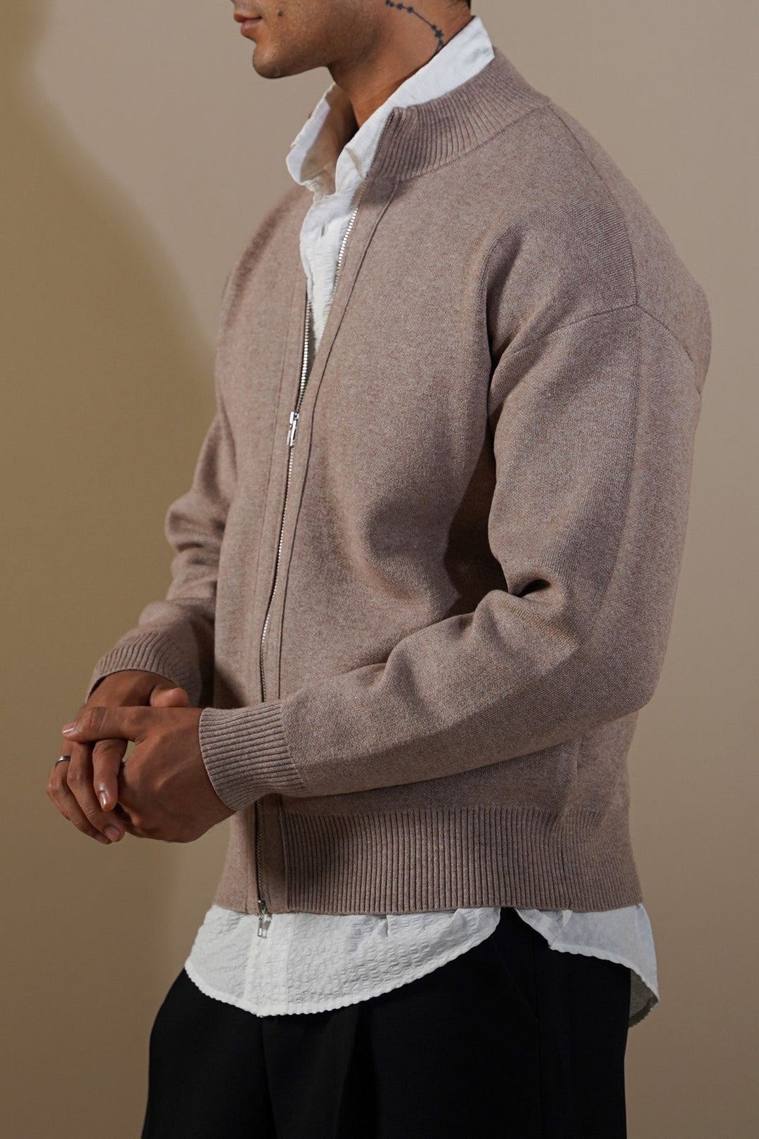DUSTY BEIGE ZIP-UP CARDIGAN