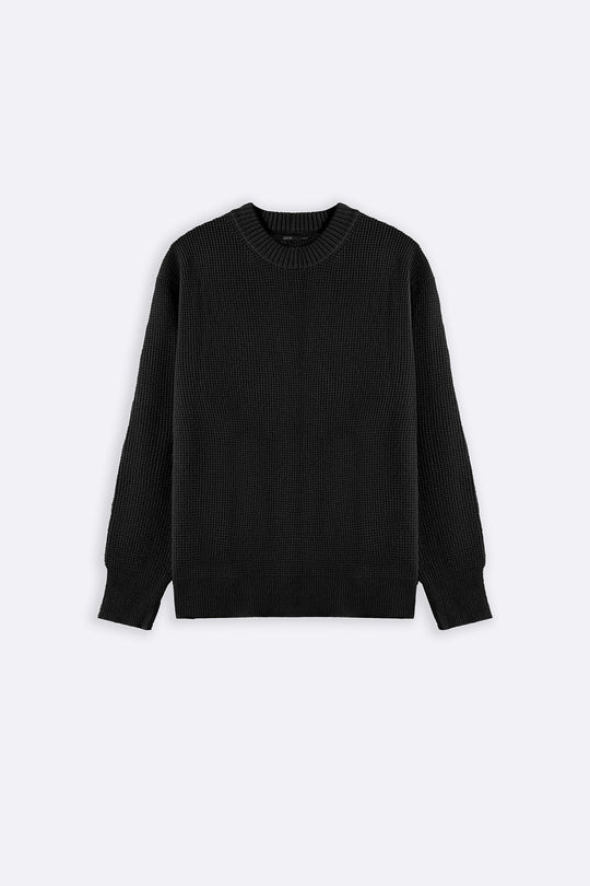 BLACK WAFFLE KNIT SWEATER