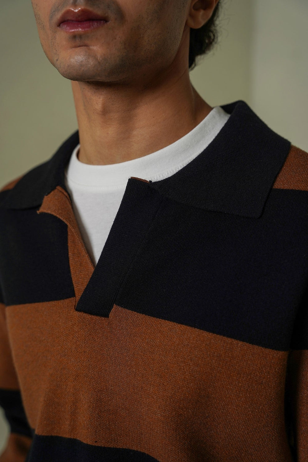 BLACK BROWN RUGBY SWEATER