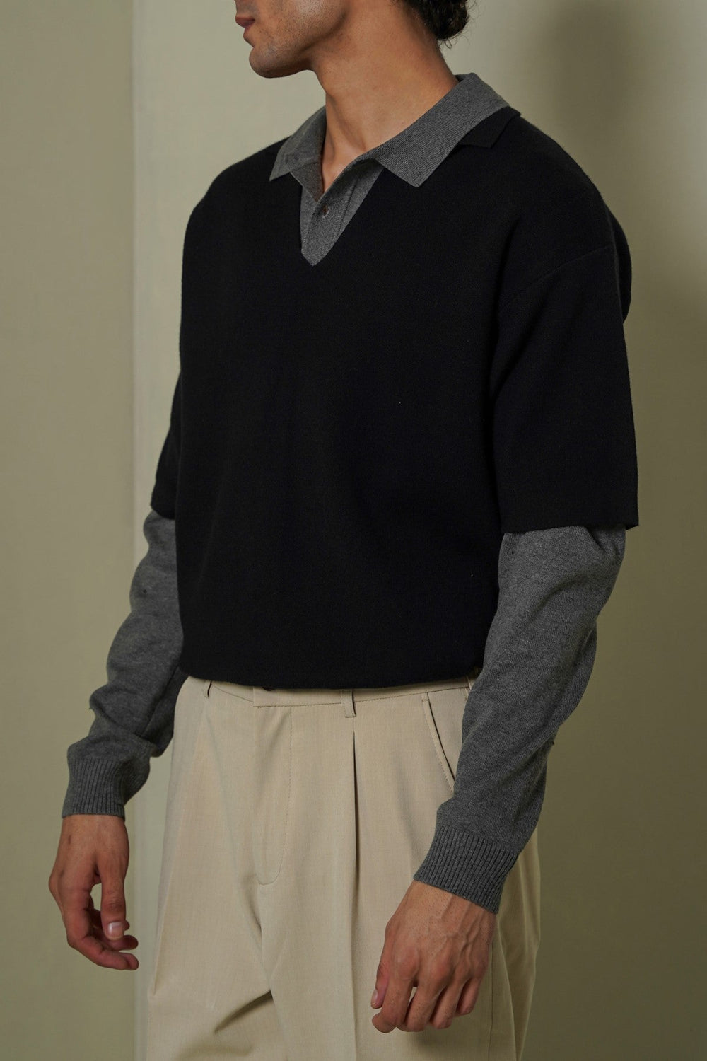 BLACK HALF SLEEVES SWEATER